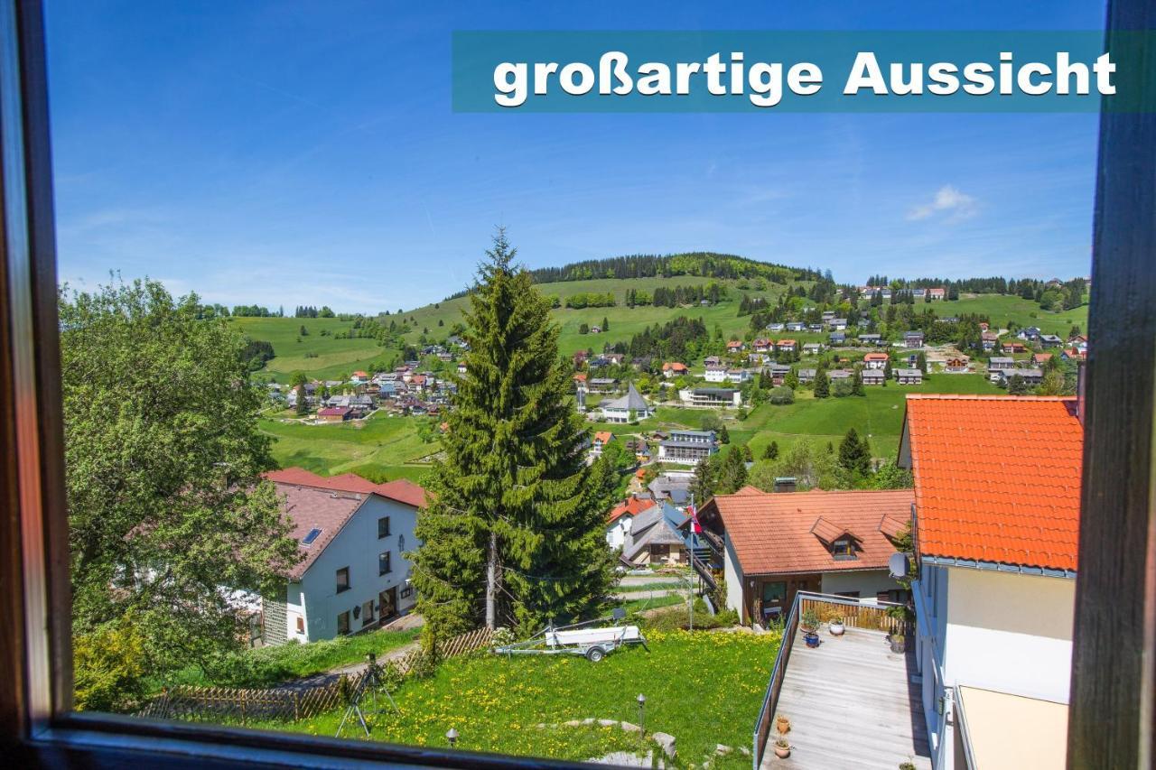 Wohlfuehl-Ferienwohnung 80 Qm, 8 Personen, Aussicht & Heimkino Todtnau Luaran gambar