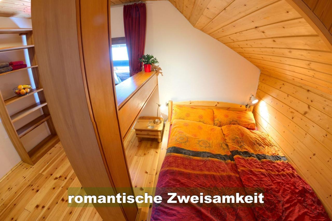 Wohlfuehl-Ferienwohnung 80 Qm, 8 Personen, Aussicht & Heimkino Todtnau Luaran gambar