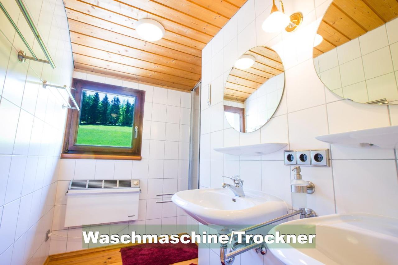 Wohlfuehl-Ferienwohnung 80 Qm, 8 Personen, Aussicht & Heimkino Todtnau Luaran gambar